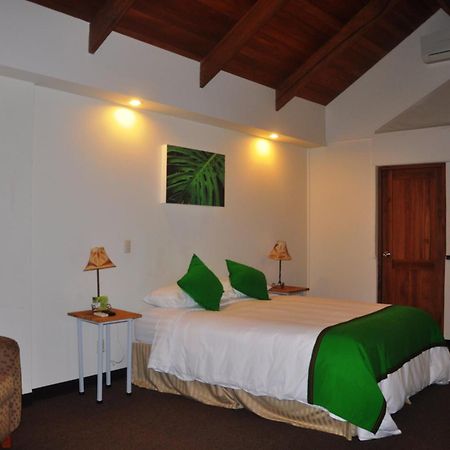 Legacy Boutique Hotel Quesada  Room photo