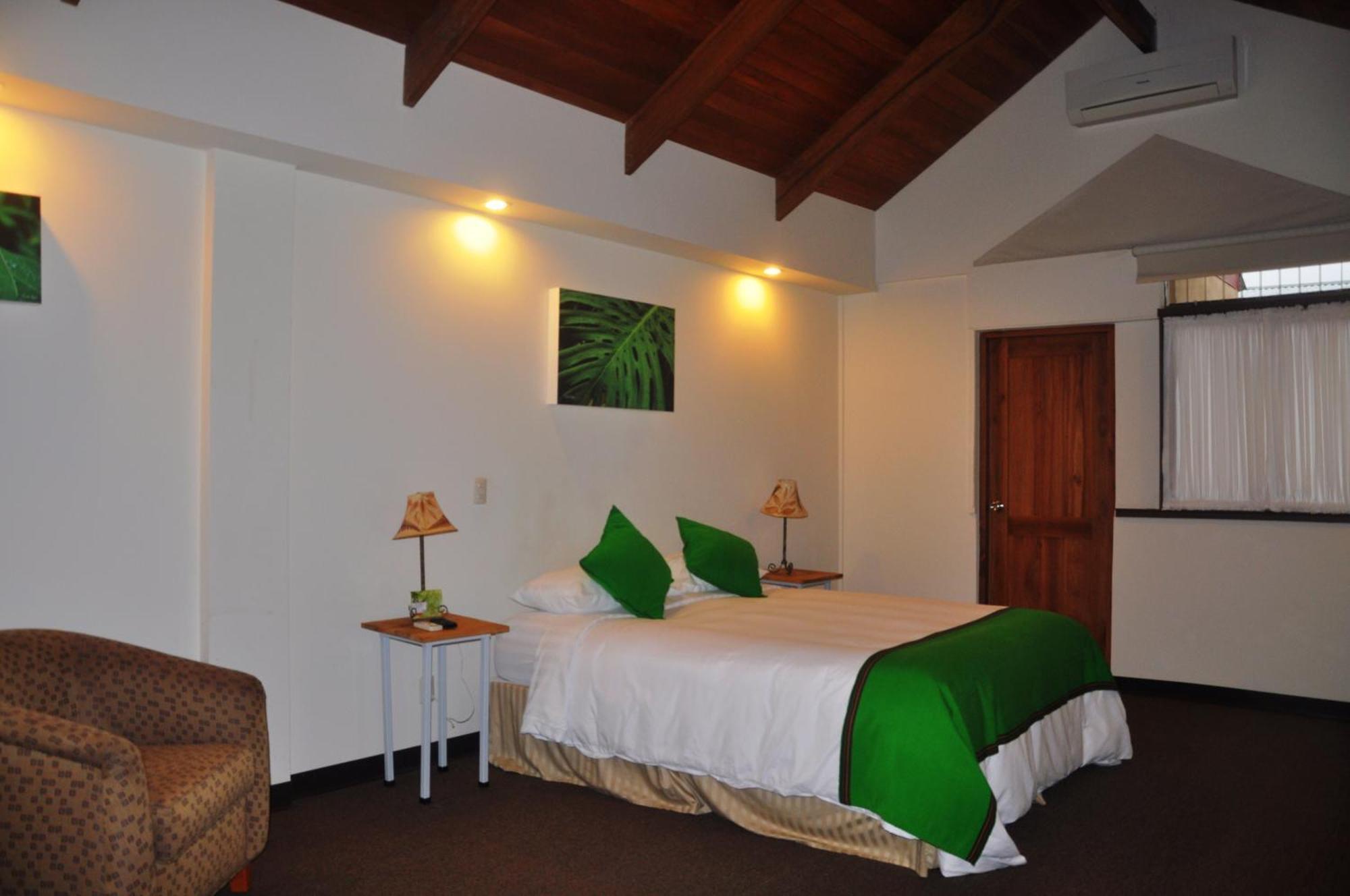 Legacy Boutique Hotel Quesada  Room photo